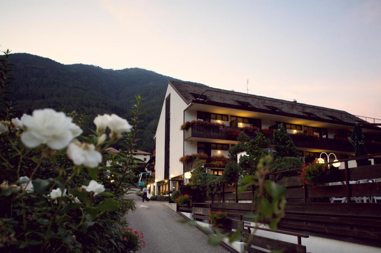 Pippo Hotel Terzolas Esterno foto
